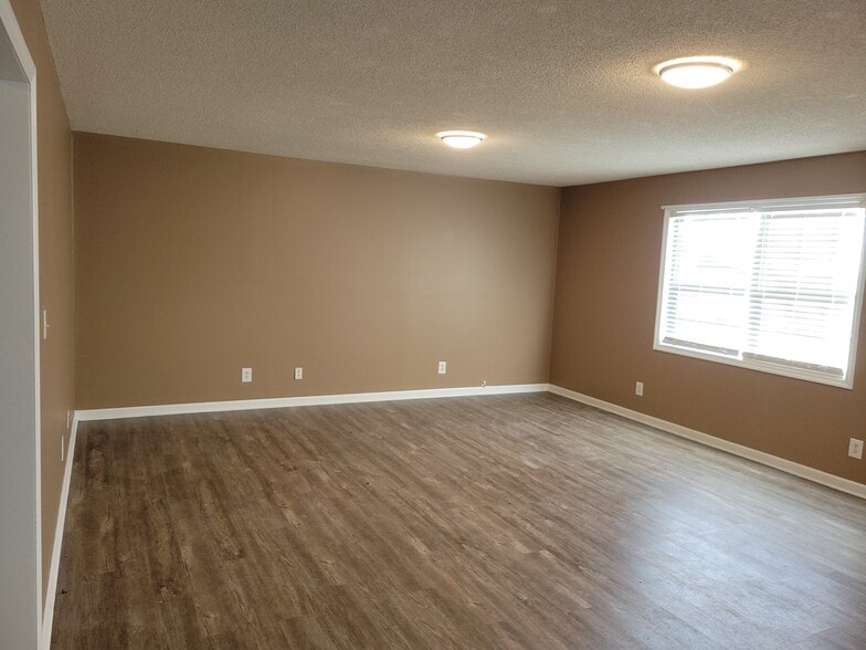 Building Photo - 64 Howard Carr Rd