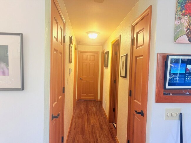 Building Photo - 4Bd/2Ba Mukilteo Home