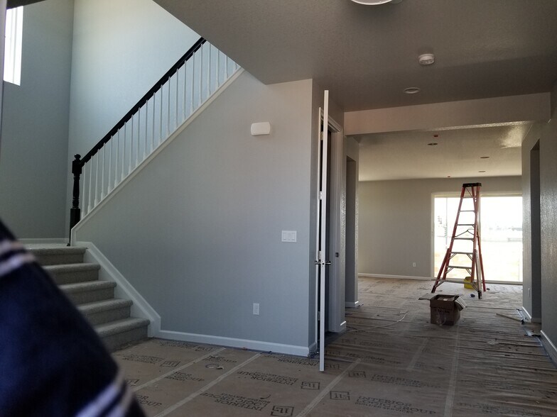 Building Photo - 412 w 128th place