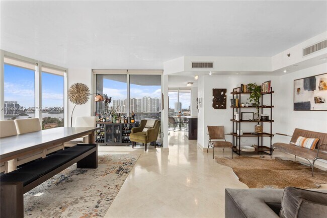 Building Photo - 18911 Collins Ave