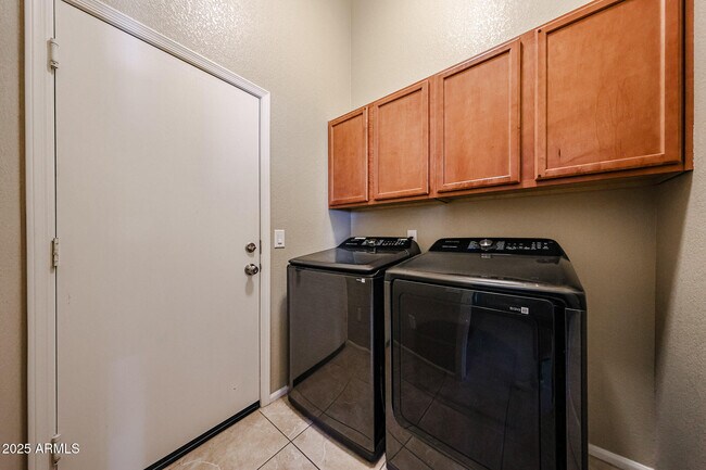 Building Photo - 4193 E Sandy Way