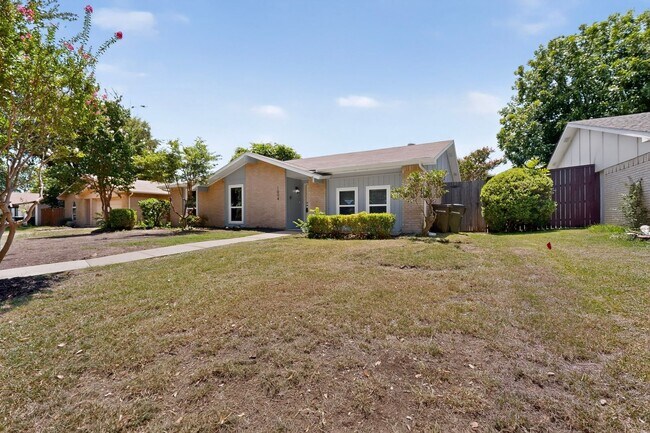 Building Photo - Plano Gem Ready To Be Your Home