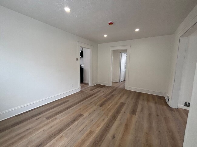 Building Photo - Bucyrus4517