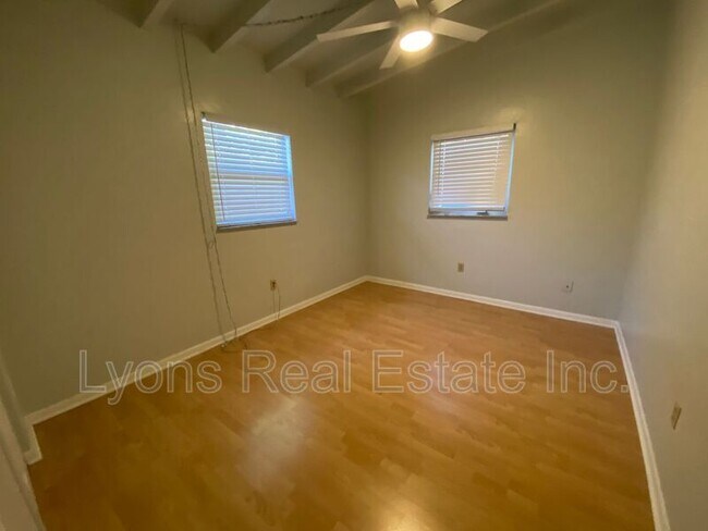 Building Photo - 394 N Spring Lake Blvd NW