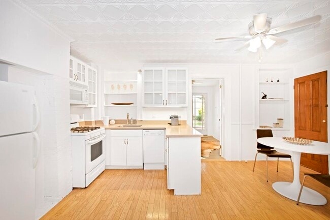 Building Photo - 100 Mercer St