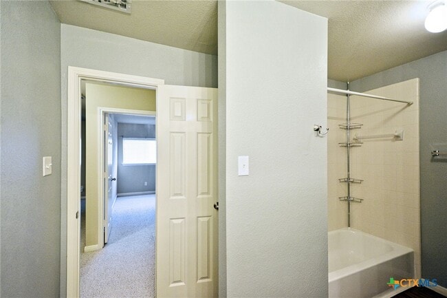 Building Photo - 2065 Dove Crossing Dr