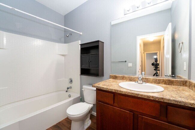 Building Photo - 575 Solano Dr