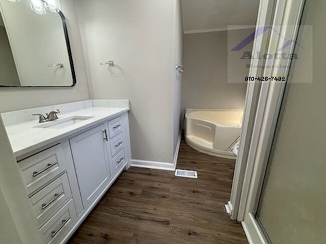Building Photo - 2646 O'Glesby