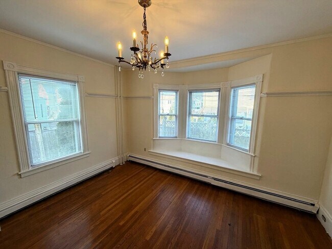 Building Photo - 45 Lyman Ave