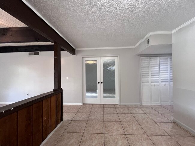 Building Photo - PRICE REDUCED!  Stylish 2 BR 2 BA Condo w/ Modern Amenities & Prime Parking!