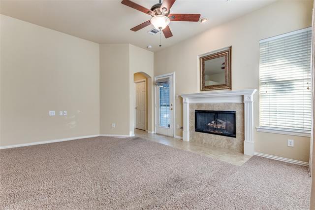 Building Photo - 305 Parkhurst Ln