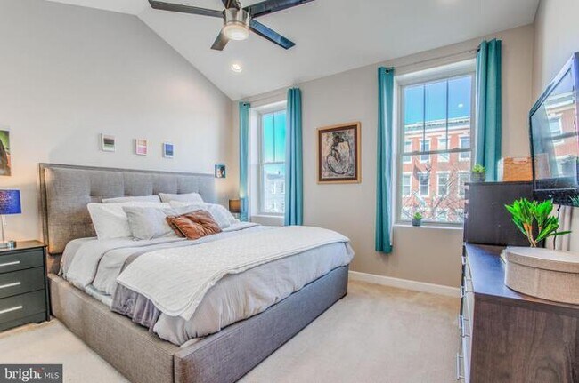 Building Photo - 2925 E Baltimore St