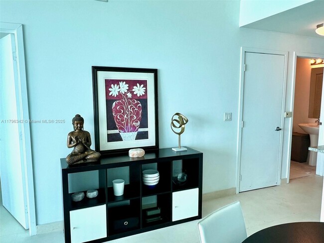 Building Photo - 888 Biscayne Blvd