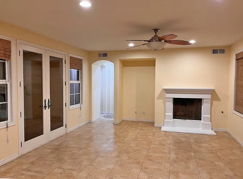 Building Photo - 1112 Championship Rd