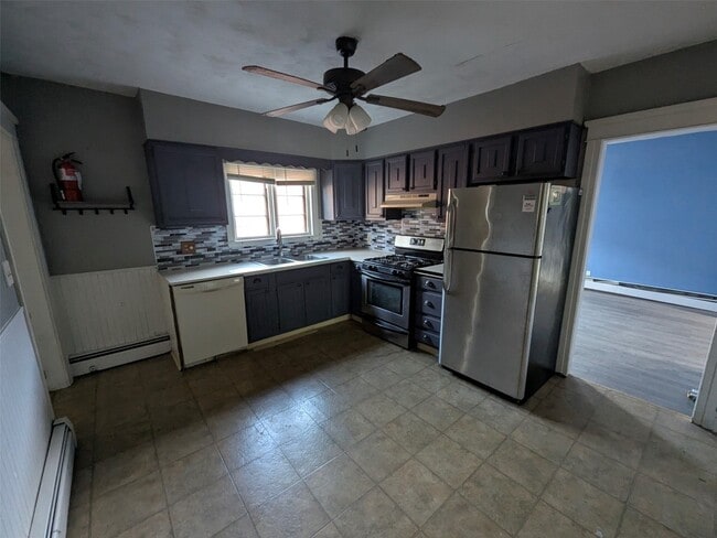 Building Photo - 309 Squires Ave