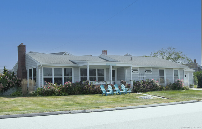 Primary Photo - 105 Sound Breeze Ave
