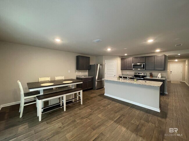 Building Photo - 23976 Songbird Dr