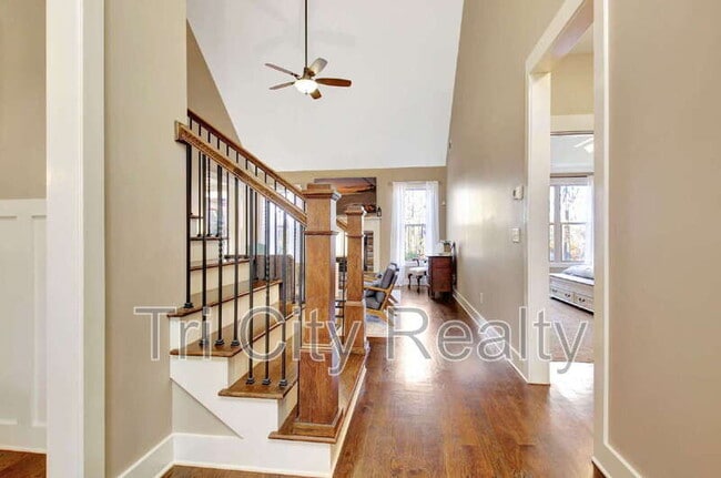 Building Photo - 175 Ridgeway Ct