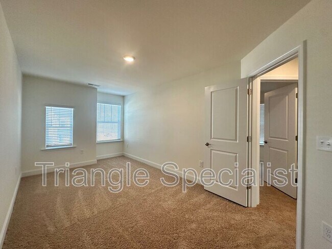 Building Photo - 52 Lavender Ln