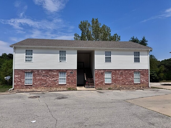 Primary Photo - 3712 Randall Dr