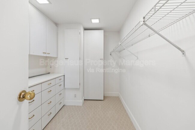 Building Photo - 4204 Explorer Ct