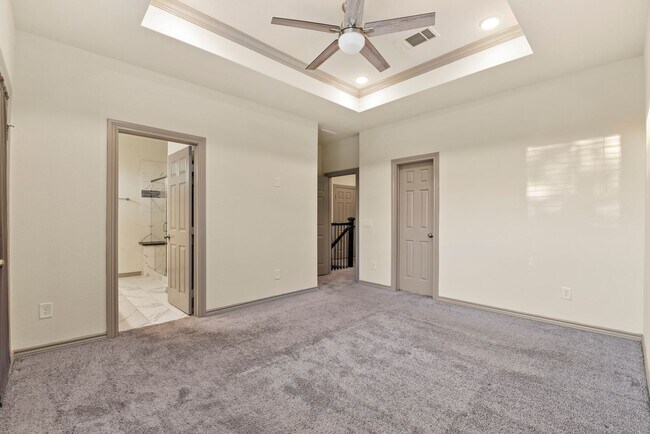Building Photo - Spacious 4BR/3.5BA Home with In-Law Suite ...