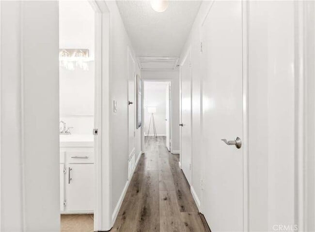 Building Photo - 5402 Anthony Ave