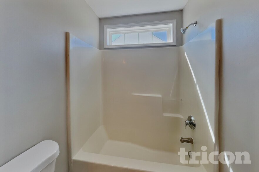 Building Photo - 5224 Anchorage Way