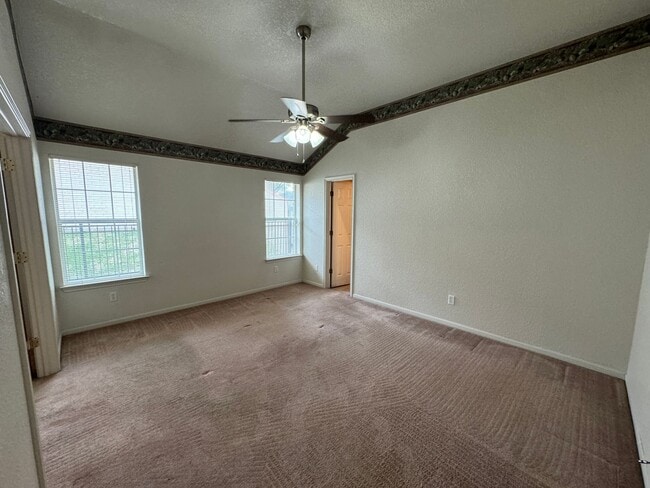 Building Photo - 4201 Lost Oak Dr