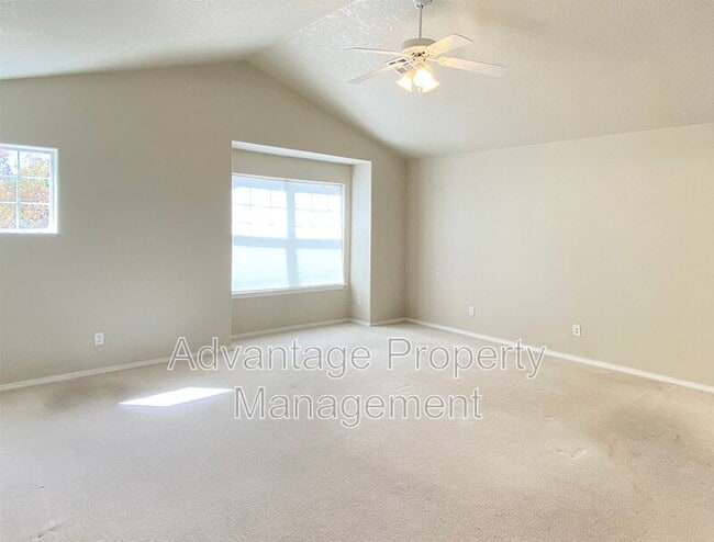 Building Photo - 2991 NW Shooting Star Dr