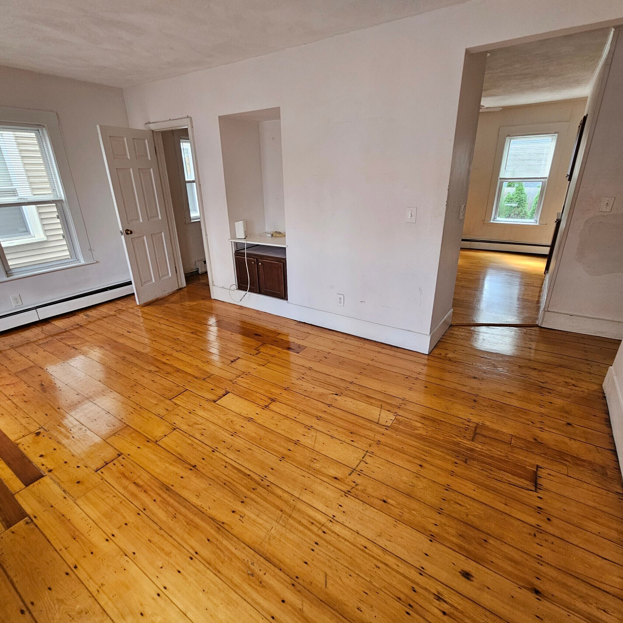 Building Photo - 5 Lawrence St