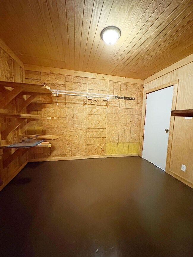 Building Photo - 200 Saddleback Ridge Trl