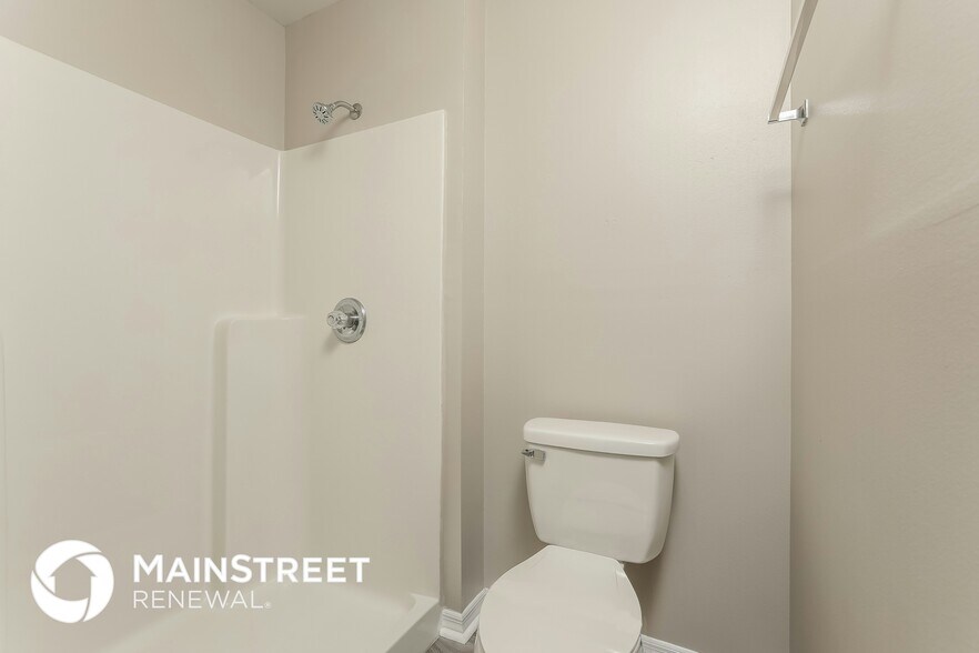 Building Photo - 8757 Claiborne Ct