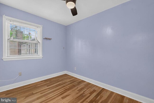 Building Photo - 2437 Iverson St