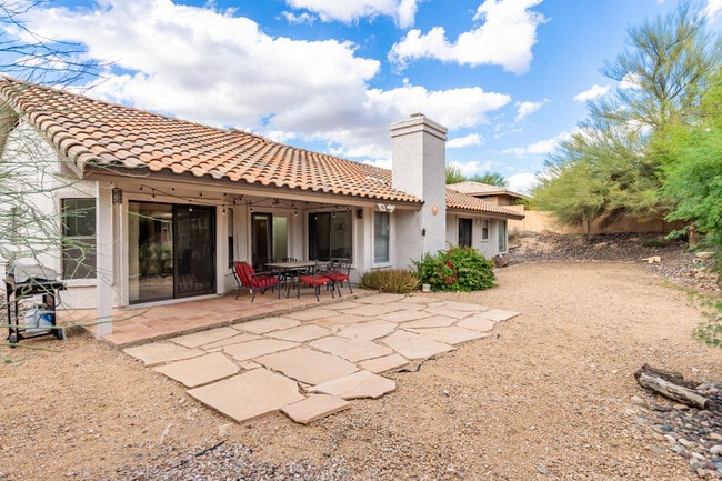 Building Photo - 15647 E Richwood Ave