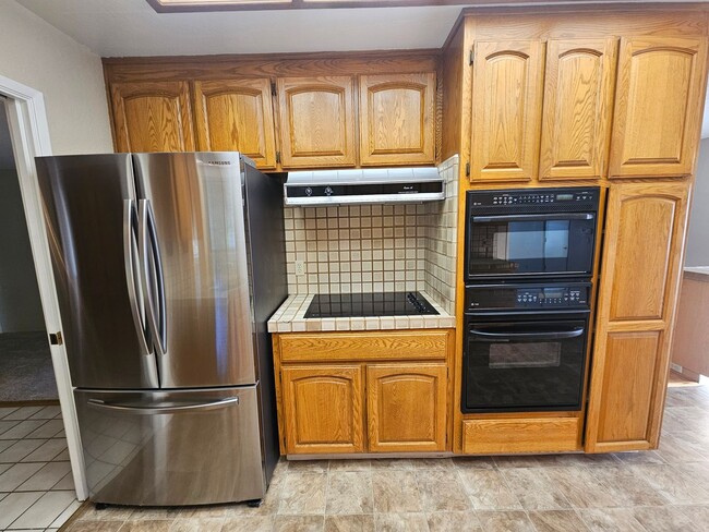 Building Photo - Spacious Willow Glen Home nestled near the end of a quiet cul-de-sac.