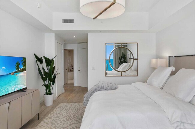 Building Photo - 525 N Fort Lauderdale Beach Blvd