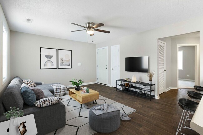 Building Photo - Bremen Oaks