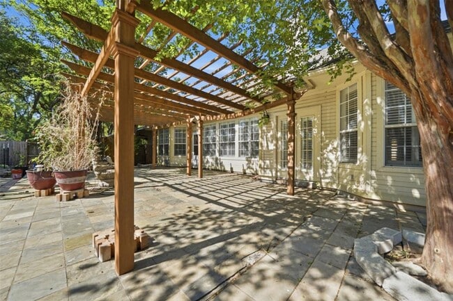 Building Photo - 2412 Cloud Peak Ln