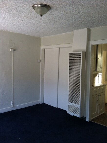 Building Photo - 1660 1/2 Murchison St