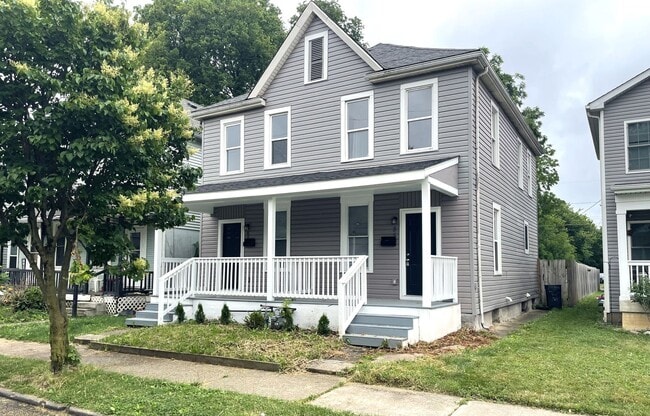 Primary Photo - 85 Reeb Ave