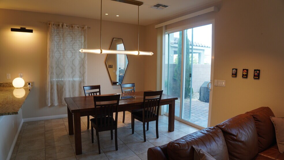 Building Photo - 5532 Autumn Cliffs Way