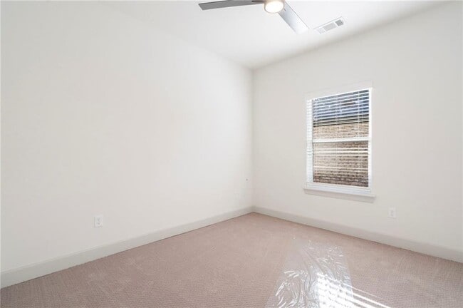 Building Photo - 1231 Mammoth St