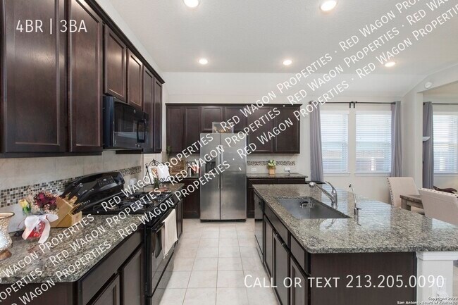 Building Photo - 9006 La Junta