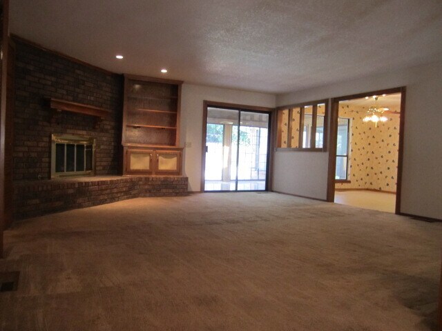 Building Photo - 9900 Rockwell Terrace