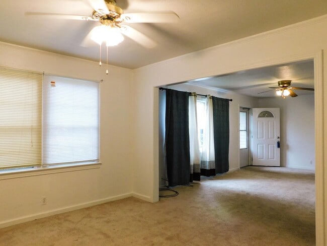 Building Photo - 1117 Patricia Dr