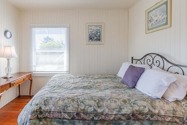 Building Photo - 640 S Columbia St