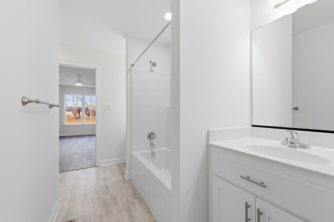 Building Photo - 12617 James River Dr