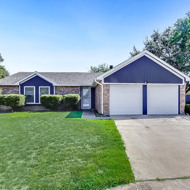 Building Photo - 2417 Clearhaven Ct