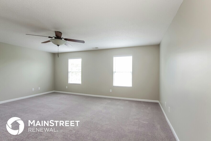Building Photo - 4418 Golden View Dr